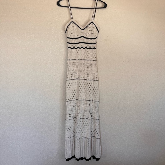 Olive & Oak Dresses & Skirts - Olive & Oak Crochet Midi Dress with Black Trim Detailing